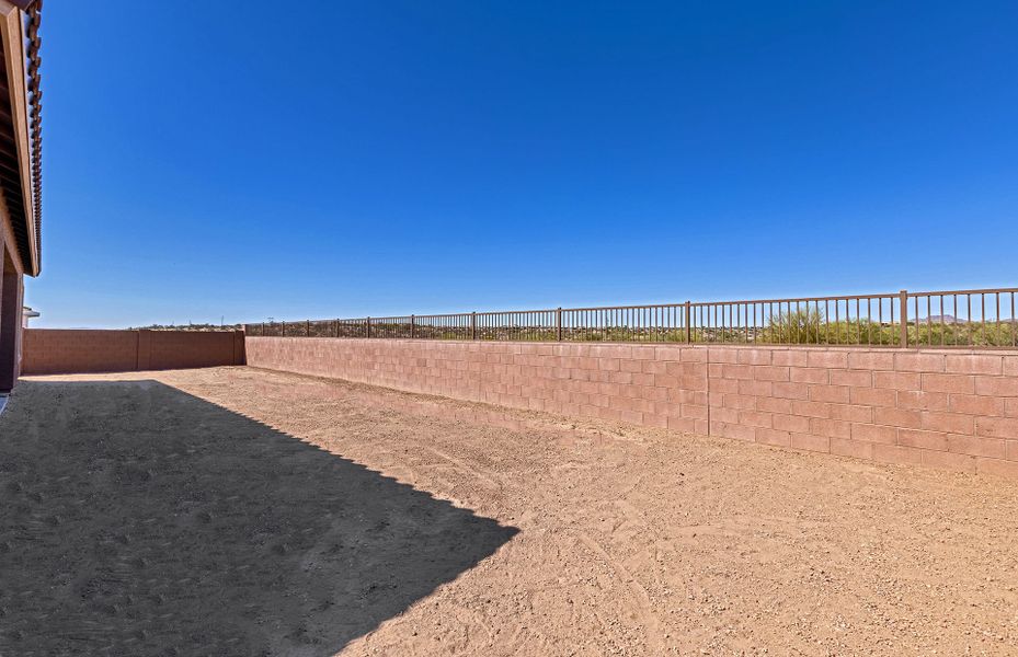 Exterior details and patio area of a home in Vistoso Canyon Estates, Oro Valley (Image 3).