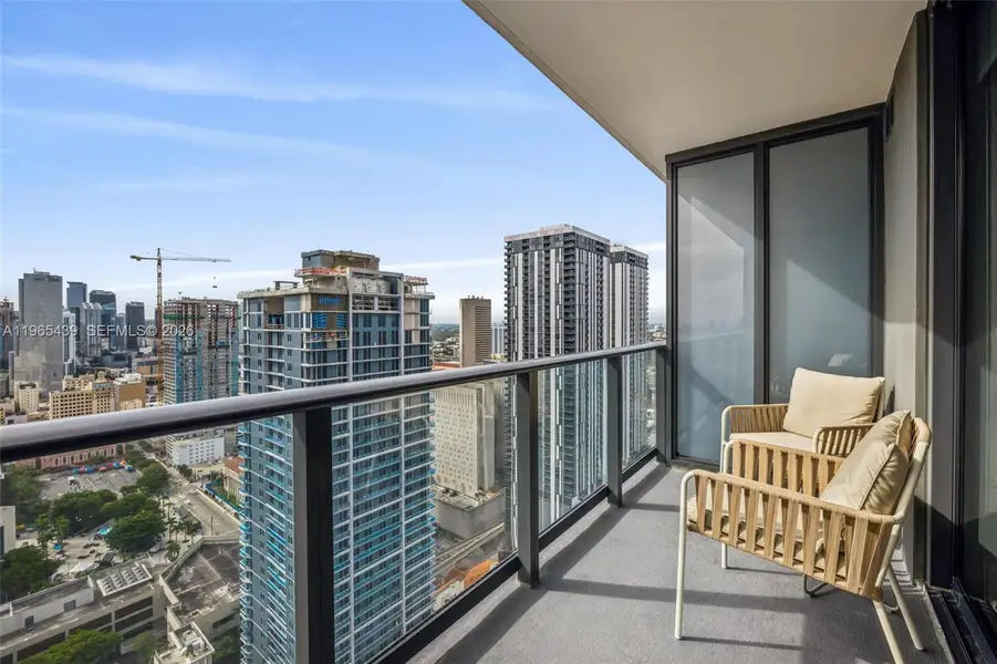 Condo located in Miami, FL showcasing its design and architecture (Image 22).