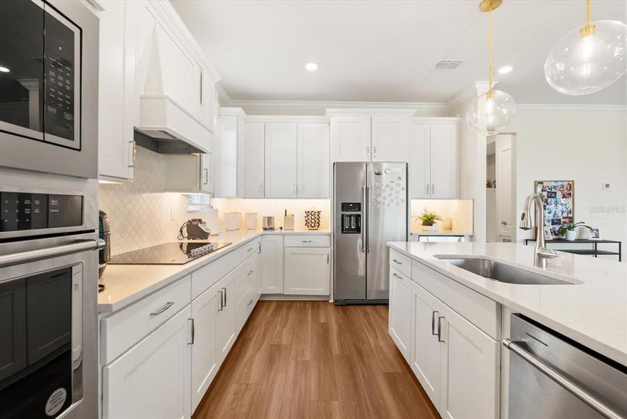 Furnished interior view inside a new home in , Winter Garden (Image 34).