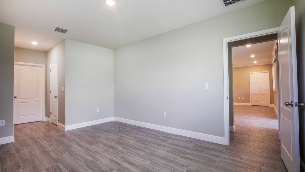 Representative unfurnished interior of a home built from the Columbus by Maronda Homes in Lake County Communities, Mount Plymouth (Image 22). Representative unfurnished interior of a home built from the Columbus by Maronda Homes in Lake County Communities, Mount Plymouth (Image 22).