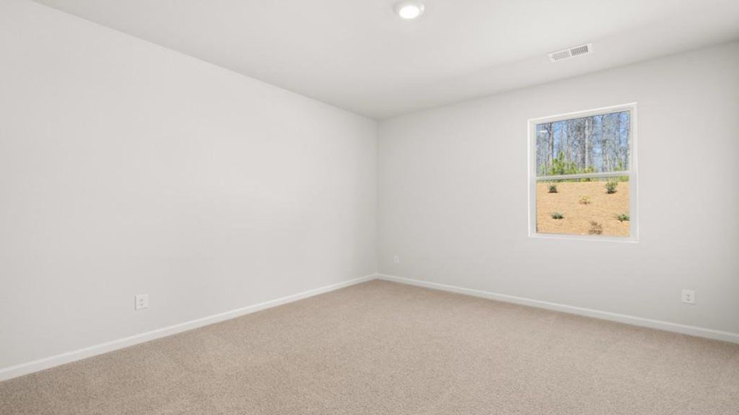 Spacious, unfurnished interior of a new home in Thompson Ridge, Dallas (Image 27).