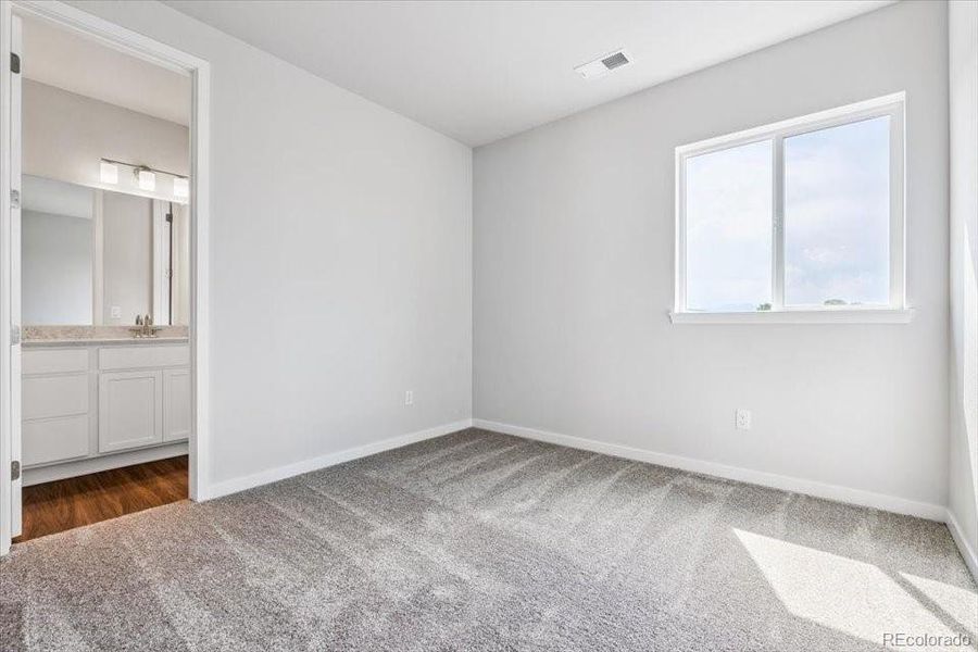 Spacious, unfurnished interior of a new home in Prestige Collection at Parkdale Commons, Lafayette (Image 19).