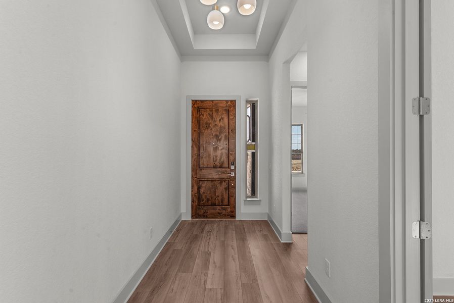 Spacious, unfurnished interior of a new home in Davis Ranch, San Antonio (Image 18).