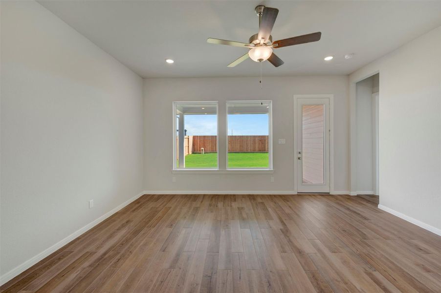 Spacious, unfurnished interior of a new home in Jordan Ranch - Terrace Collection, Fulshear (Image 23).