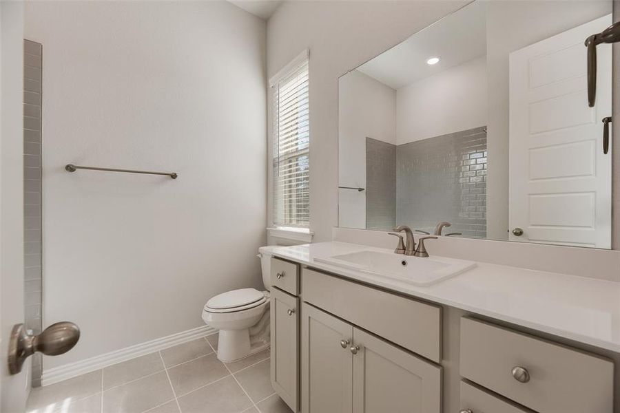Furnished interior view inside a new home in Wade Settlement Townhomes, Frisco (Image 9).