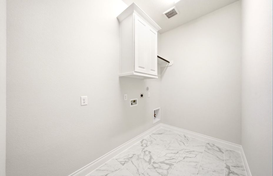 Spacious, unfurnished interior of a new home in The Woodlands Hills 65′, Willis (Image 48).