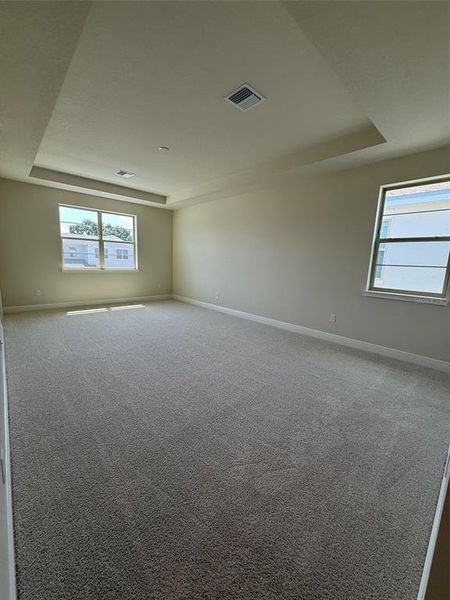 Spacious, unfurnished interior of a new home in Reserve at Twin Lakes, St. Cloud (Image 8).