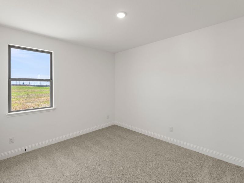 Spacious, unfurnished interior of a new home in Mercer Meadows, Royse City (Image 15).