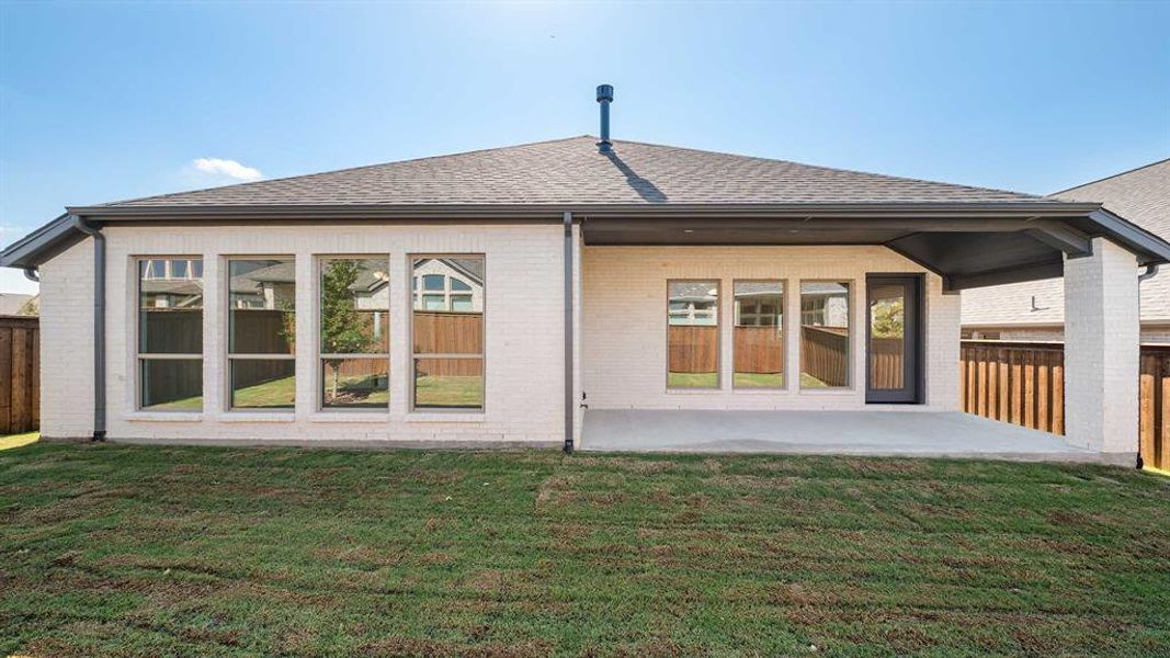 Exterior details and patio area of a home in , Lavon (Image 3). Exterior details and patio area of a home in , Lavon (Image 3).