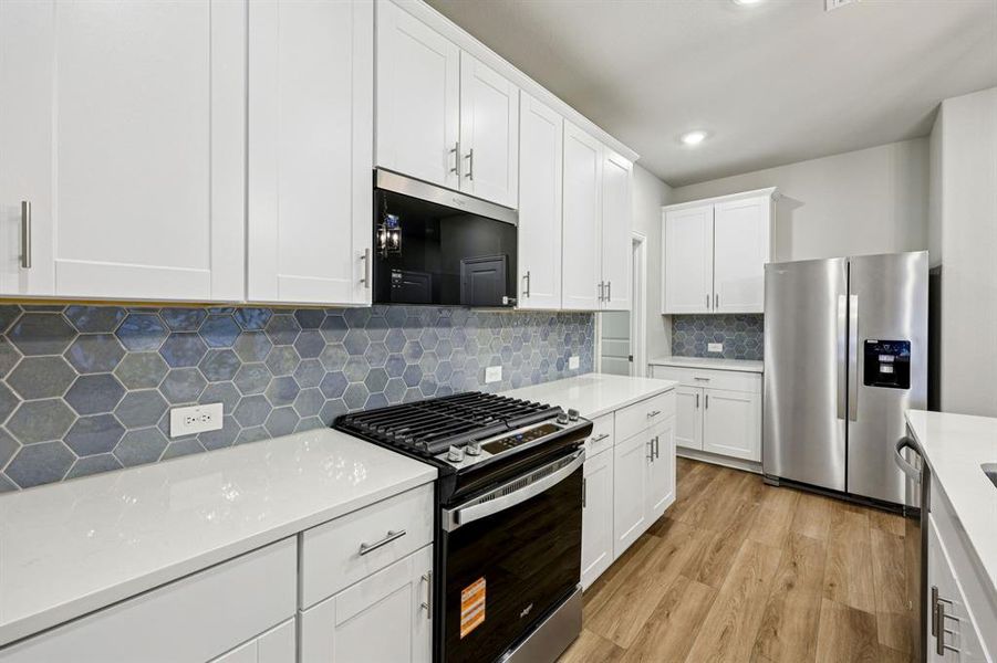 Photo is not of the actual home, but is an inspirational photo of builder’s model home and may depict options, furnishings, and/or decorator features that are not included.