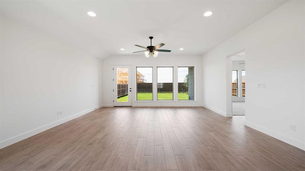 Spacious, unfurnished interior of a new home in Meraki, Forney (Image 14).
