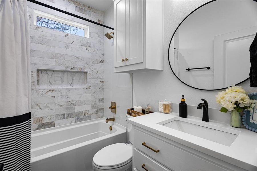 Furnished interior view inside a new home in , Chico (Image 10).