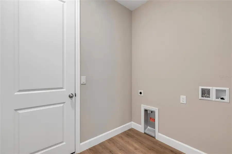 Spacious, unfurnished interior of a new home in , Palm Coast (Image 24).