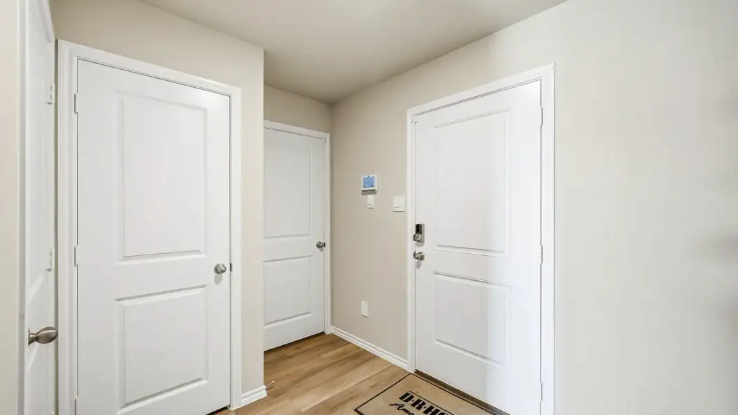 Spacious, unfurnished interior of a new home in Ponder Farms, Ponder (Image 20).