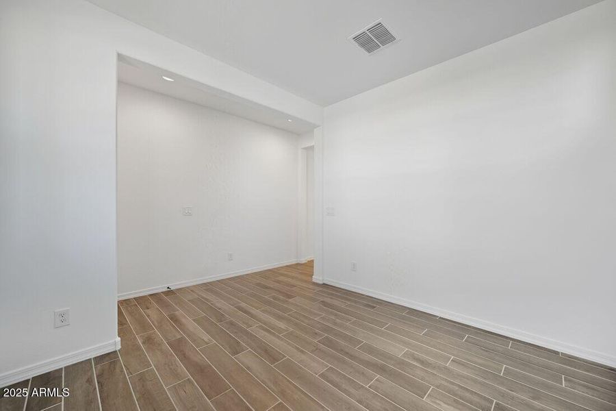 8827 W PASADENA Avenue - Ready Now! 8827 W PASADENA Avenue - Ready Now!