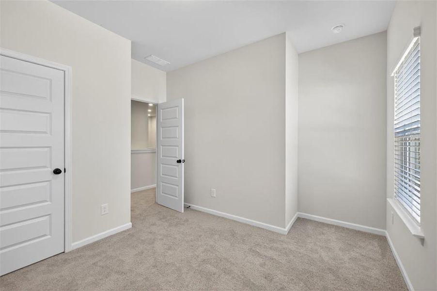 Spacious, unfurnished interior of a new home in Franklin Manor, Lawrenceville (Image 40).