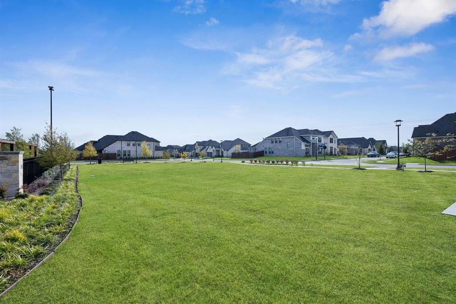 Community amenities in Avondale, Fate (Image 31).