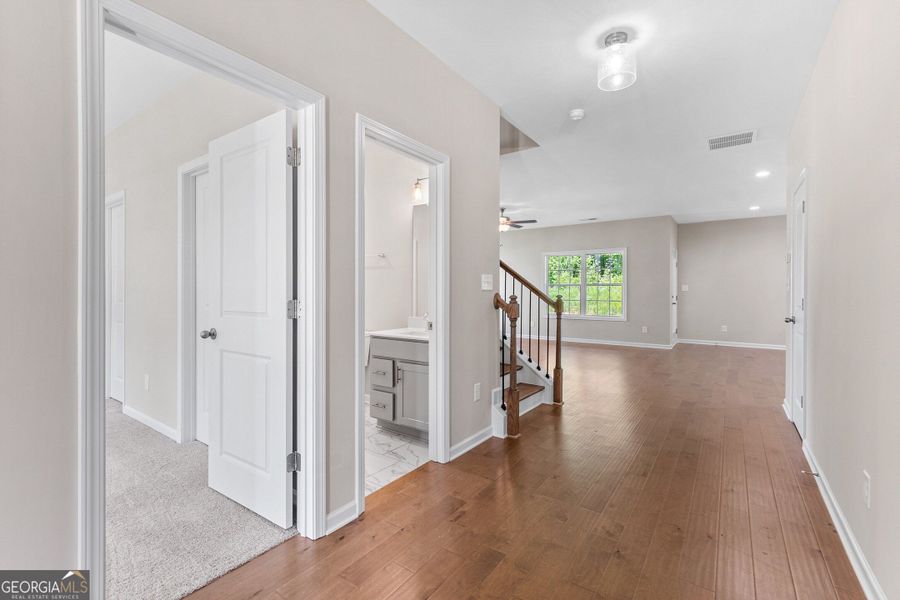 Spacious, unfurnished interior of a new home in Juliette Crossing, Forsyth (Image 61).