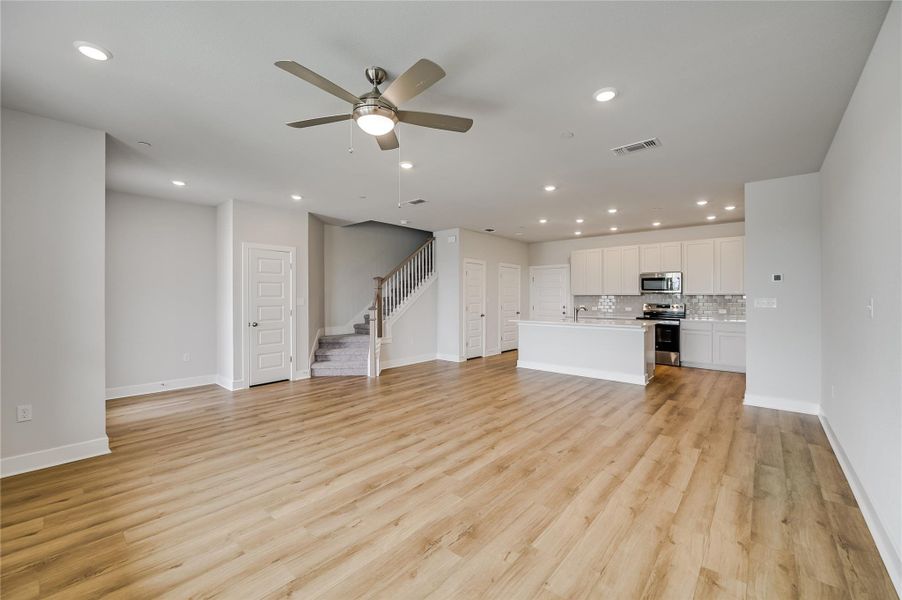Family Room - Kitchen Family Room - Kitchen