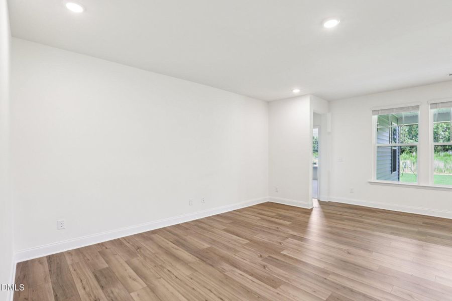 48-web-or-mls-805 Iris Stream Ct-S0807-0