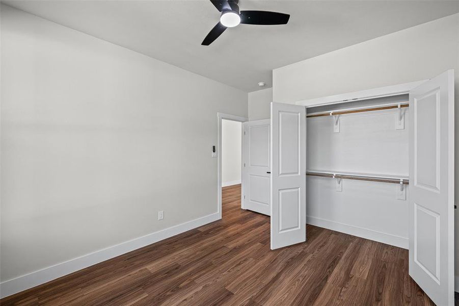 Spacious, unfurnished interior of a new home in , Granbury (Image 28).