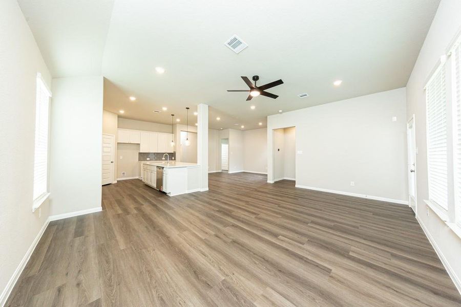 Spacious, unfurnished interior of a new home in Bluestem, Brookshire (Image 22). Spacious, unfurnished interior of a new home in Bluestem, Brookshire (Image 22).