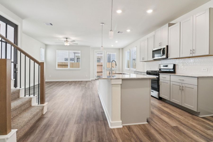 Photo is not of the actual home but is an inspirational photo of builder’s model home and may depict options, furnishings, and/or decorator features that are not included. Photo is not of the actual home but is an inspirational photo of builder’s model home and may depict options, furnishings, and/or decorator features that are not included.