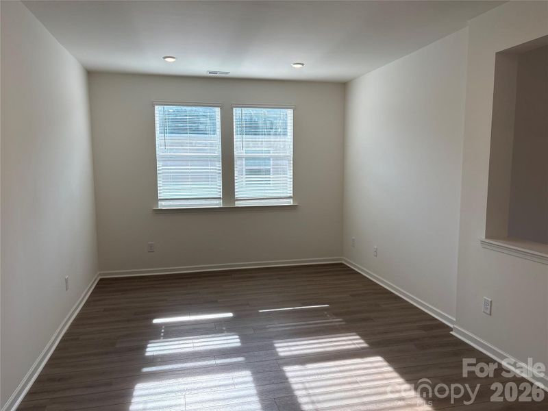 Spacious, unfurnished interior of a new home in Wilson Creek, Indian Land (Image 9).