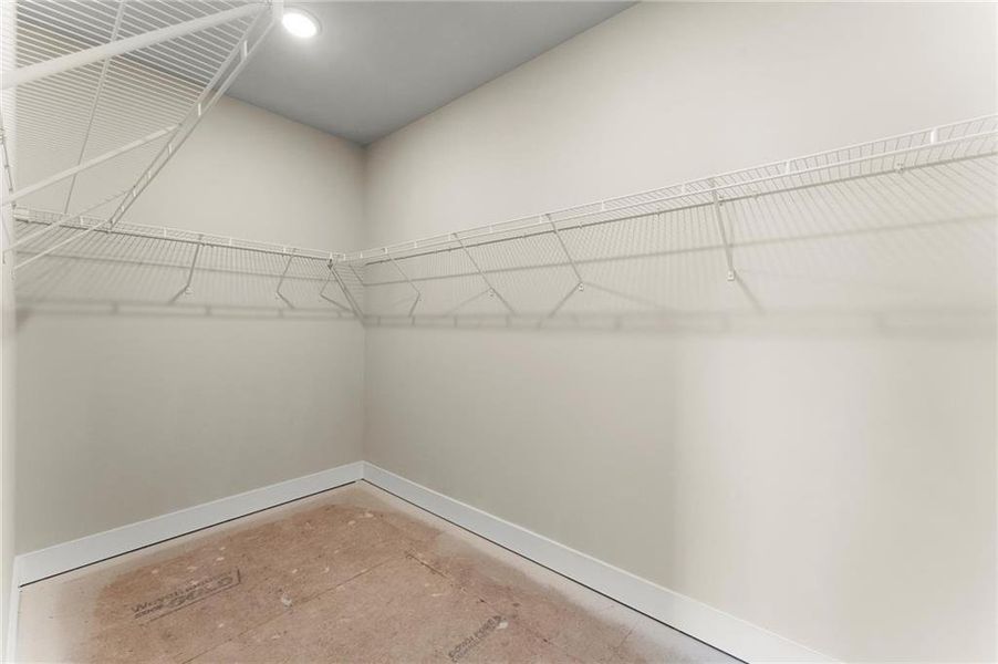 Image 42 of a home in West Town.