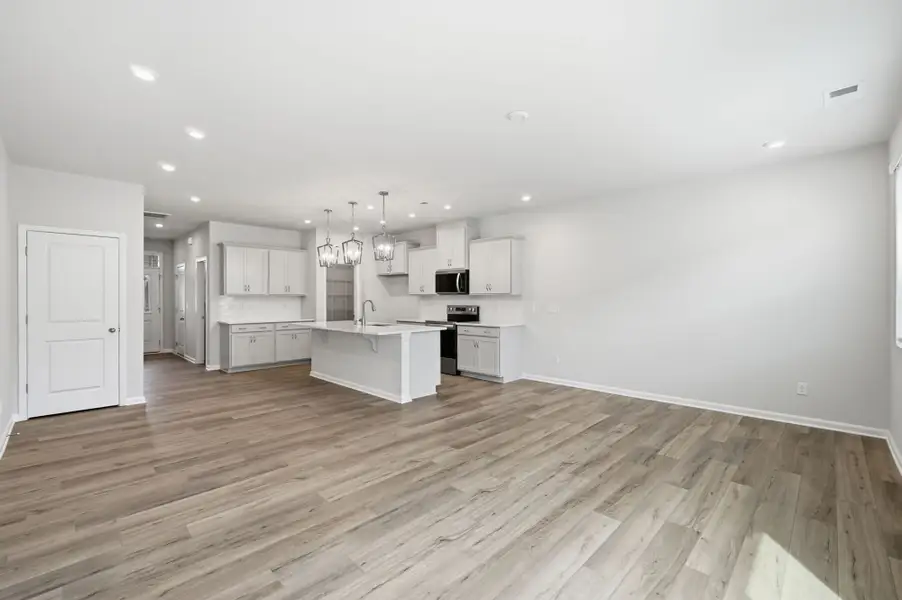 Spacious, unfurnished interior of a new home in Arbor Chase, Clover (Image 8). Spacious, unfurnished interior of a new home in Arbor Chase, Clover (Image 8).