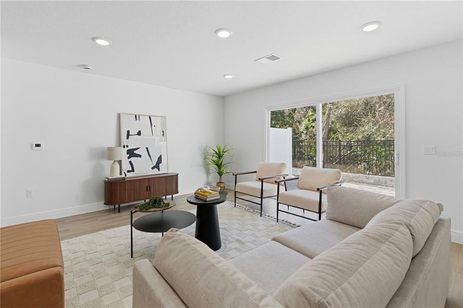 Furnished interior view inside a new home in , Altamonte Springs (Image 4).
