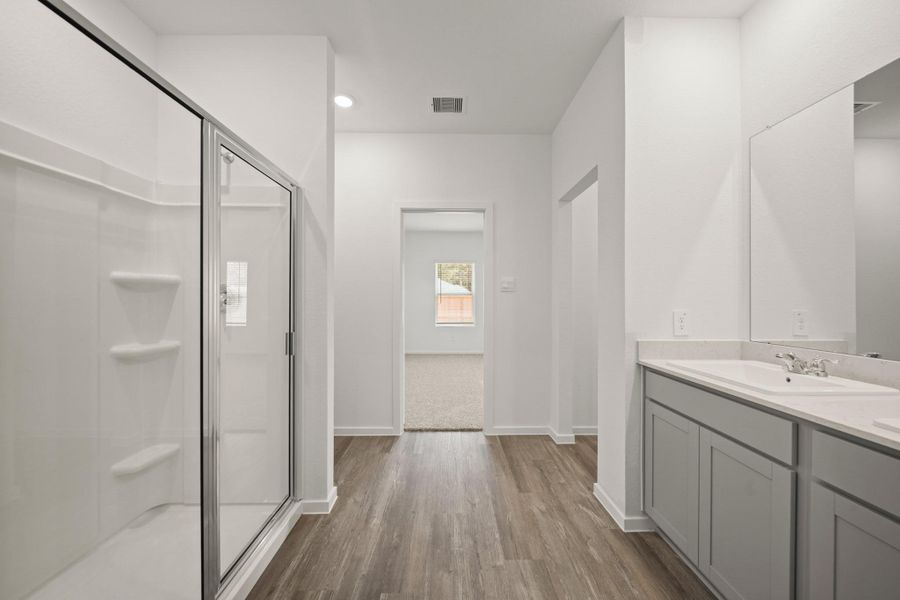 Image 23 of a home in Grand Pines. Image 23 of a home in Grand Pines.