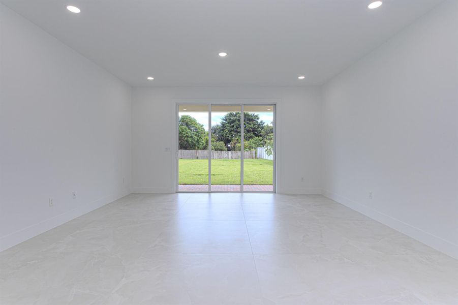Spacious, unfurnished interior of a new home in , Jupiter (Image 24).