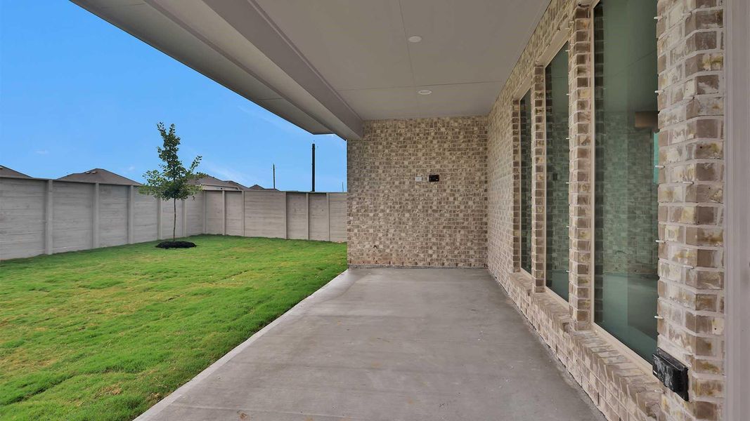 Exterior details and patio area of a home in Legacy, League City (Image 4).