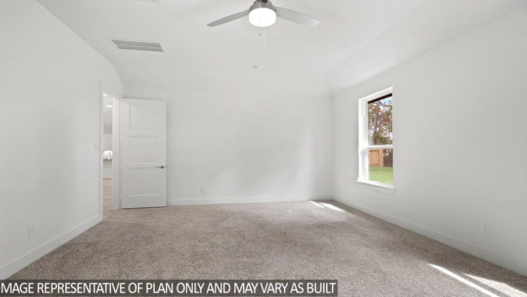 Representative unfurnished interior of a home built from the Luna by D.R. Horton in Riverside Estates, Mont Belvieu (Image 13).