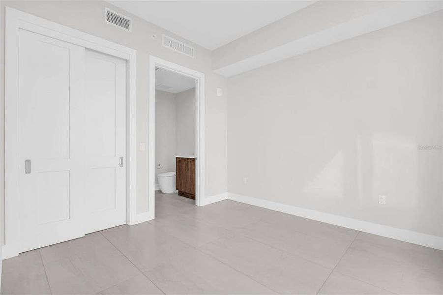 Spacious, unfurnished interior of a new home in , St. Petersburg (Image 21). Spacious, unfurnished interior of a new home in , St. Petersburg (Image 21).