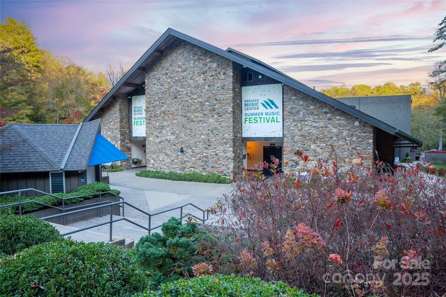 Image 43 of a home in .