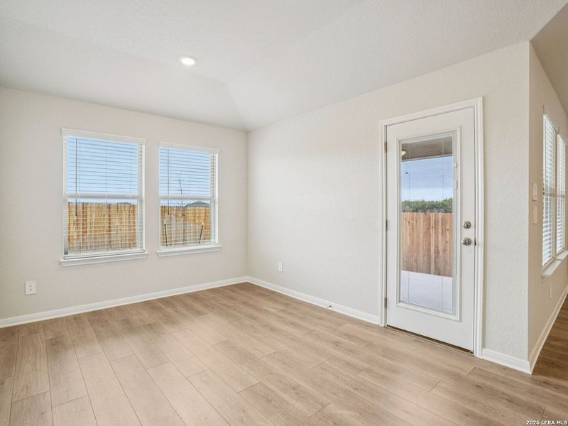 Spacious, unfurnished interior of a new home in Legendary Trails - Premier Series, Cibolo (Image 7).