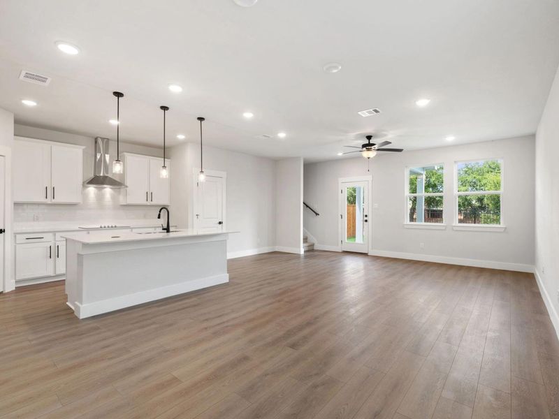 Spacious, unfurnished interior of a new home in Lake Park Villas, Wylie (Image 15). Spacious, unfurnished interior of a new home in Lake Park Villas, Wylie (Image 15).
