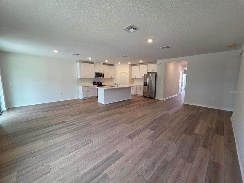 Spacious, unfurnished interior of a new home in Magnolia Bay - Classic Series, Nokomis (Image 18).