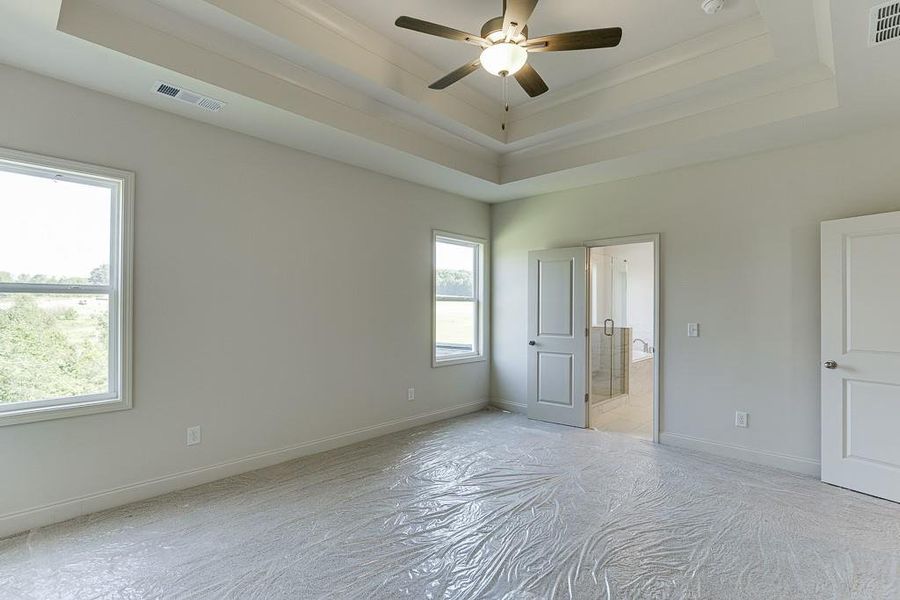 Spacious, unfurnished interior of a new home in , Jefferson (Image 31).