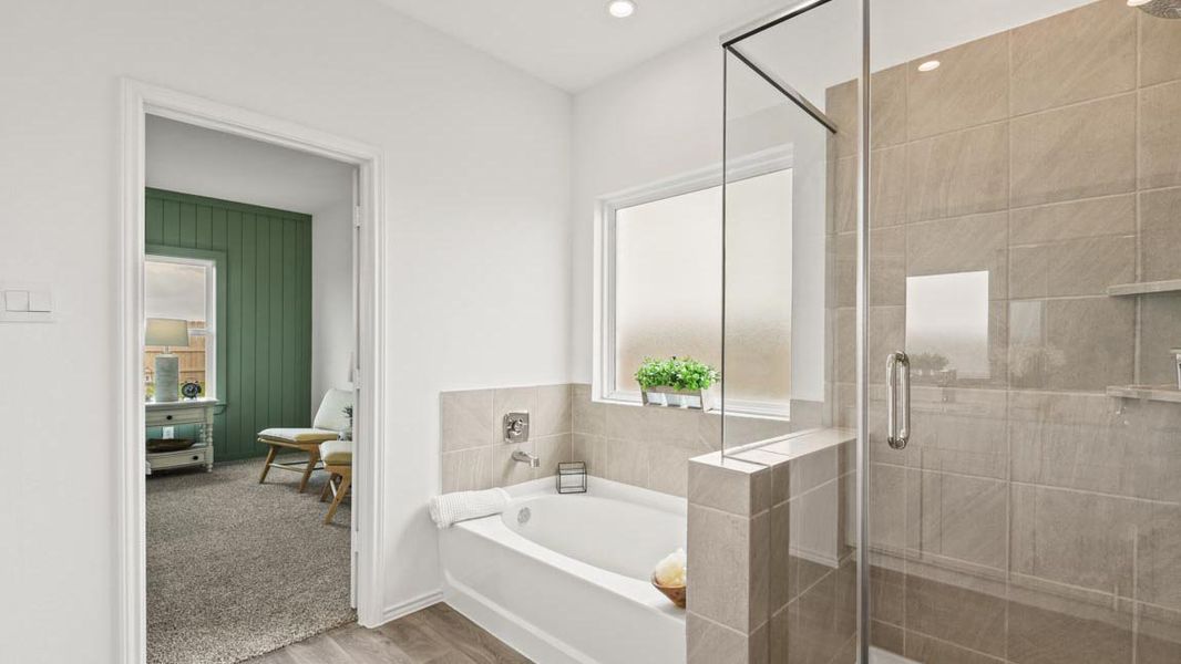 Furnished interior view inside a new home in Lake Conroe Cove, Willis (Image 26).