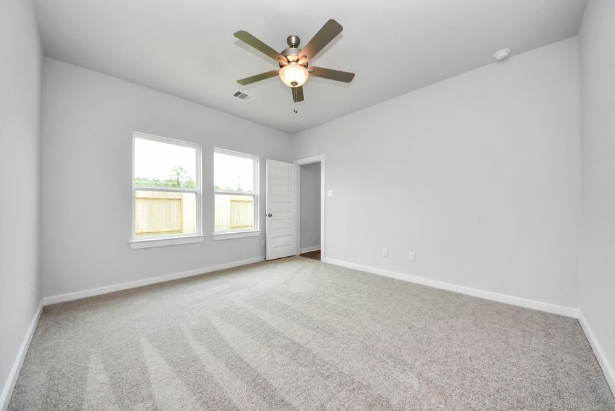 Spacious, unfurnished interior of a new home in The Villages at WestPointe, Dayton (Image 38).