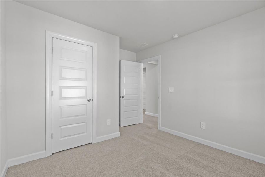 Spacious, unfurnished interior of a new home in Creek Ridge - Heritage Collection, Spartanburg (Image 17). Spacious, unfurnished interior of a new home in Creek Ridge - Heritage Collection, Spartanburg (Image 17).