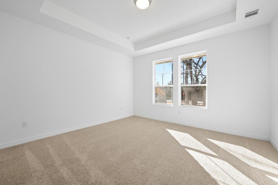 Spacious, unfurnished interior of a new home in The Porch at Du Pre, Buda (Image 13).