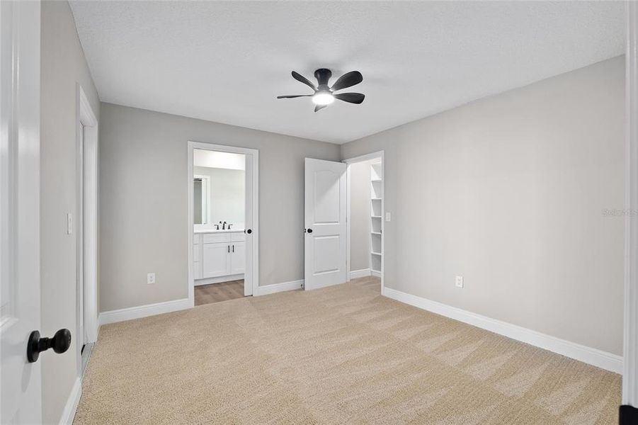 2nd Bedroom with en suite & access to outside [atio