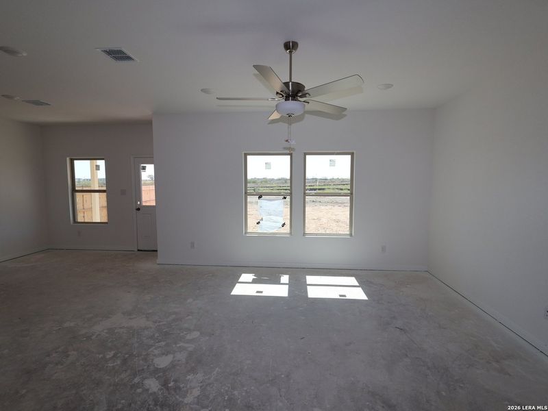 Image 31 of a home in Paloma Park.