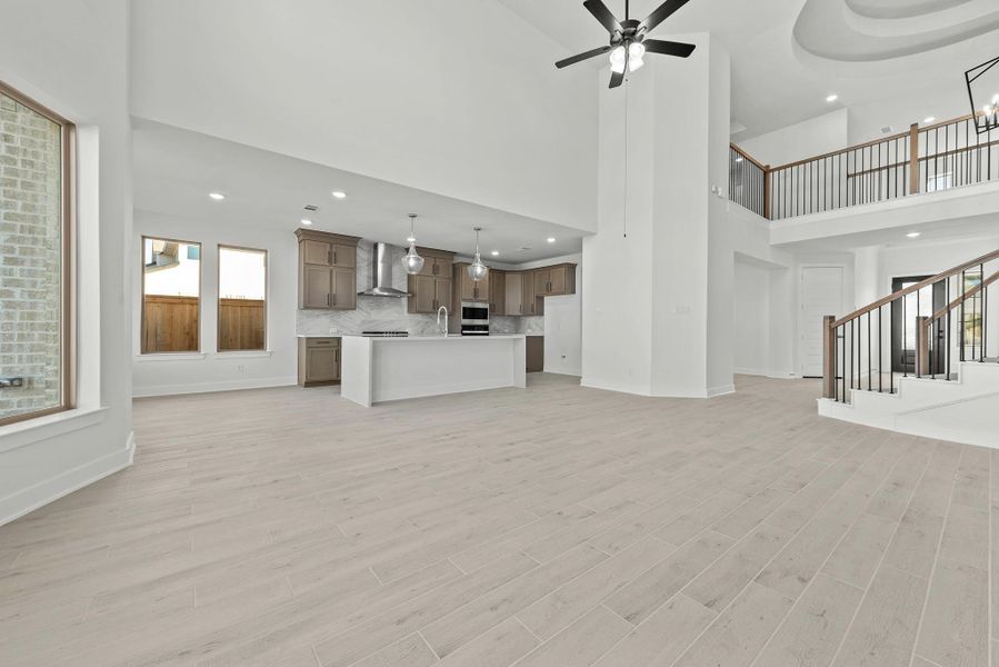 Representative image. Features, specifications, selections and colors may vary. Representative image. Features, specifications, selections and colors may vary.