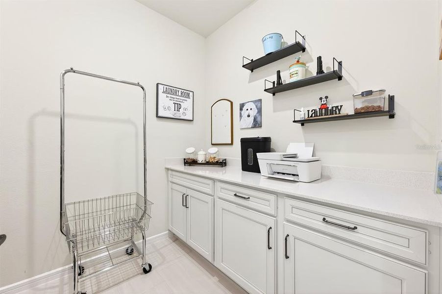 Furnished interior view inside a new home in , Winter Garden (Image 7).