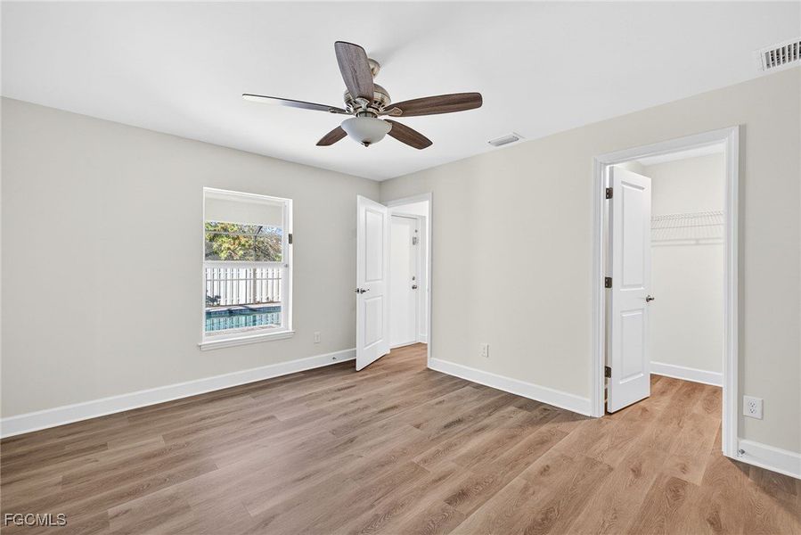 Spacious, unfurnished interior of a new home in Cape Coral, Cape Coral (Image 27).
